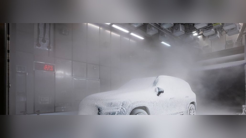 Mercedes-Benz 官網（media.mercedes-benz.com）
