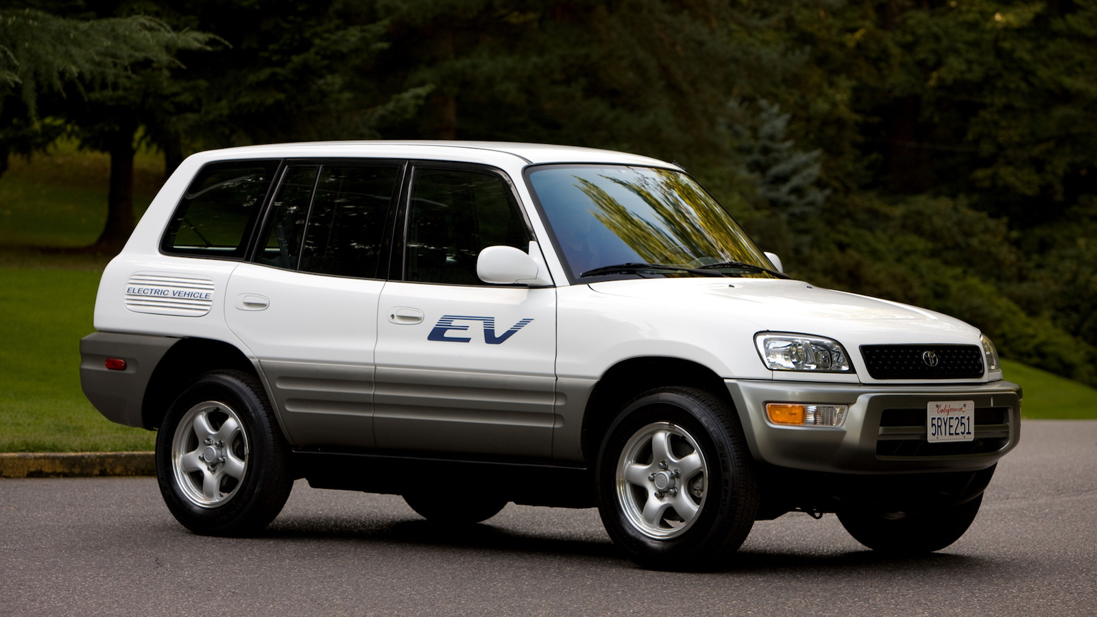 RAV4 EV ㄧ代目