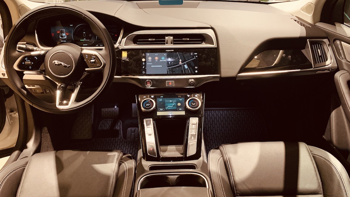 Jaguar I-PACE interior