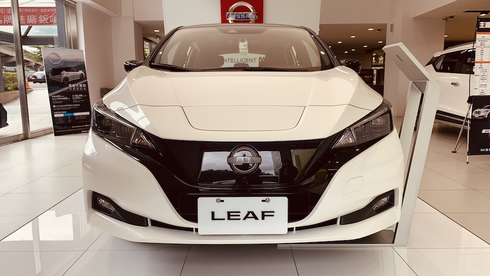 NISSAN LEAF
