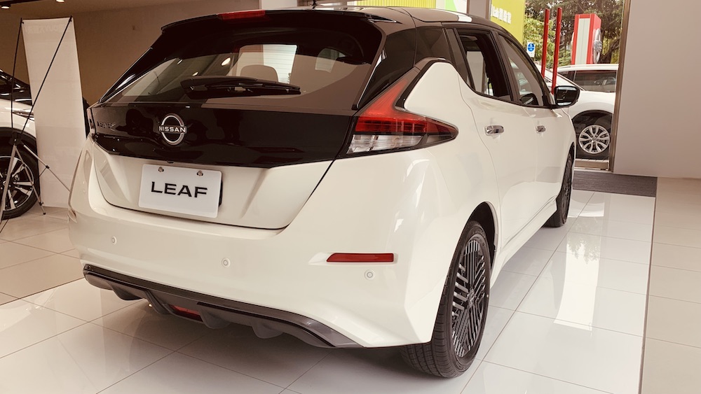 NISSAN LEAF
