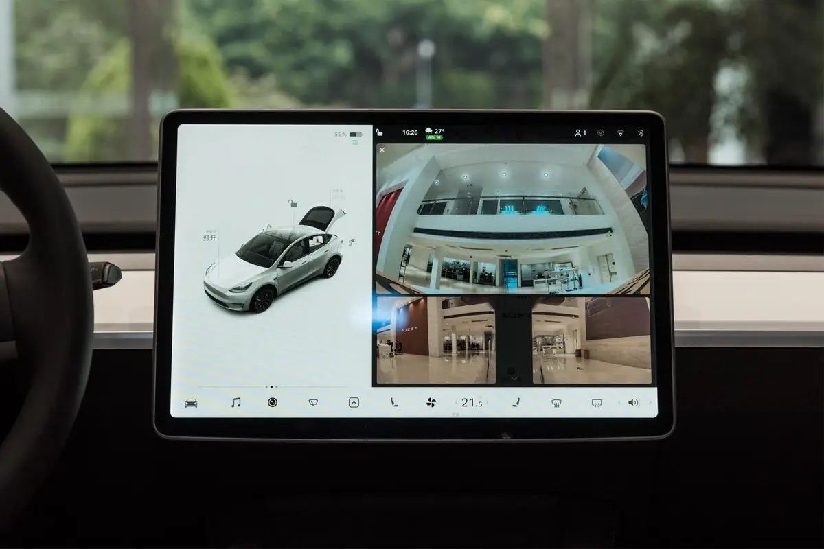 特斯拉行車紀錄器