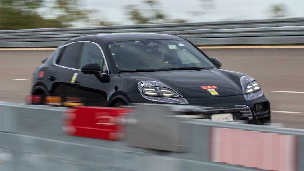 2024-porsche-macan-ev-2