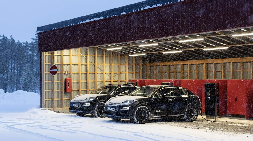 2024-porsche-macan-ev-5