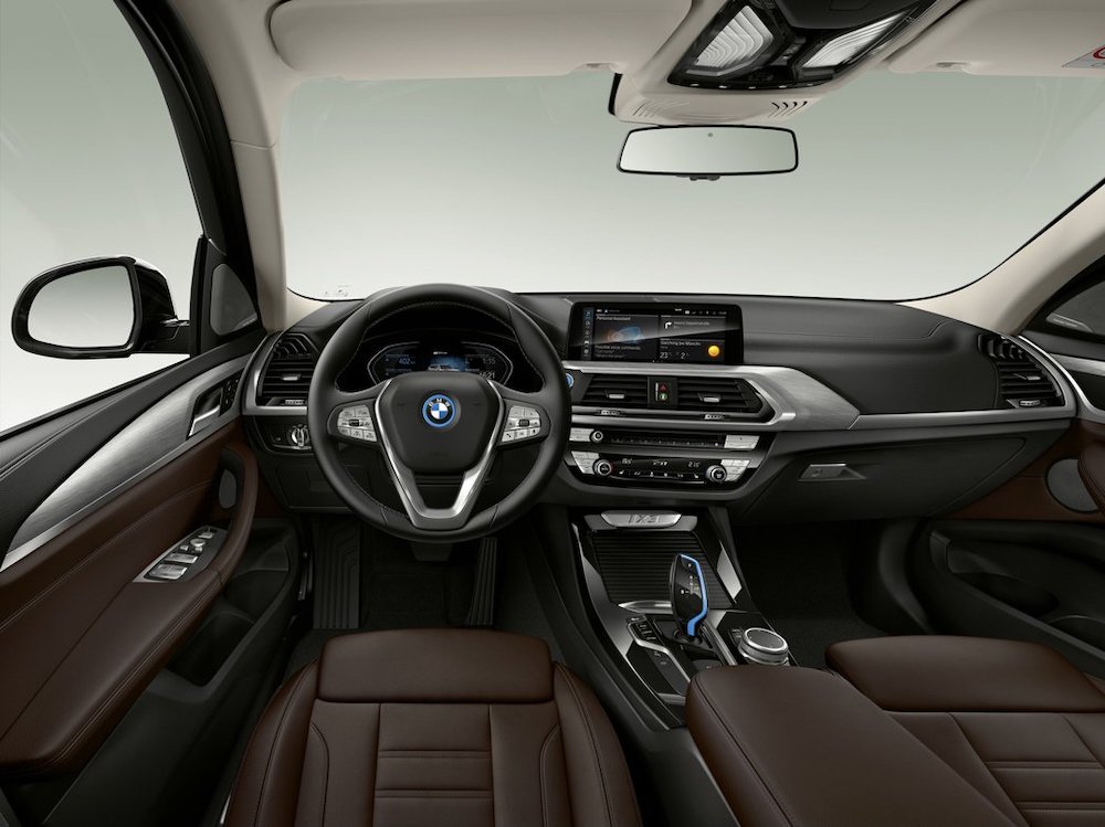 2023 年式 BMW iX3 小改款