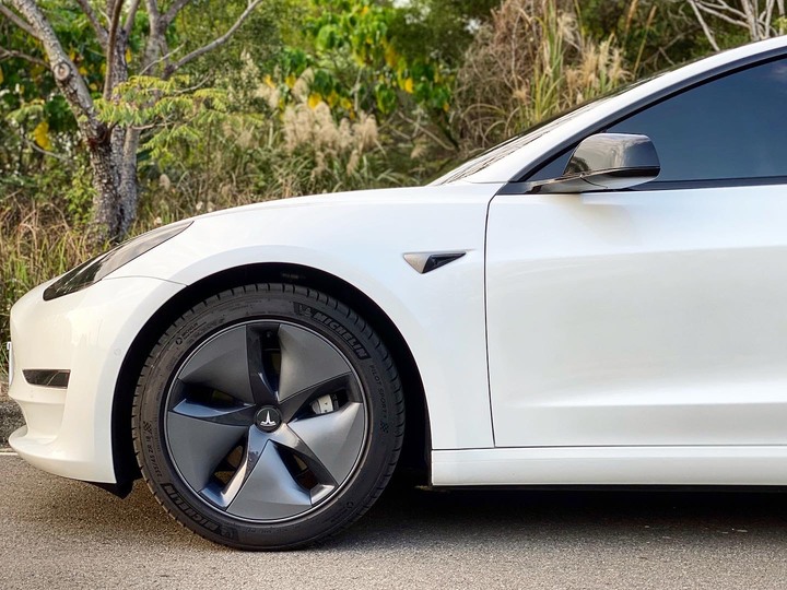 特斯拉model3-2