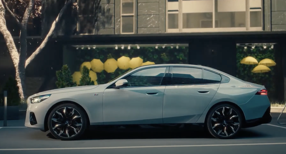 BMW i5 轎跑式電動車