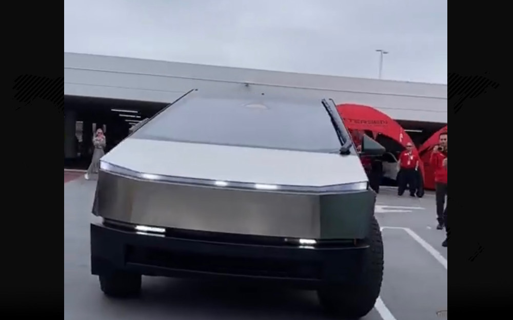 推測該輛Cybertruck極為接近量產車型