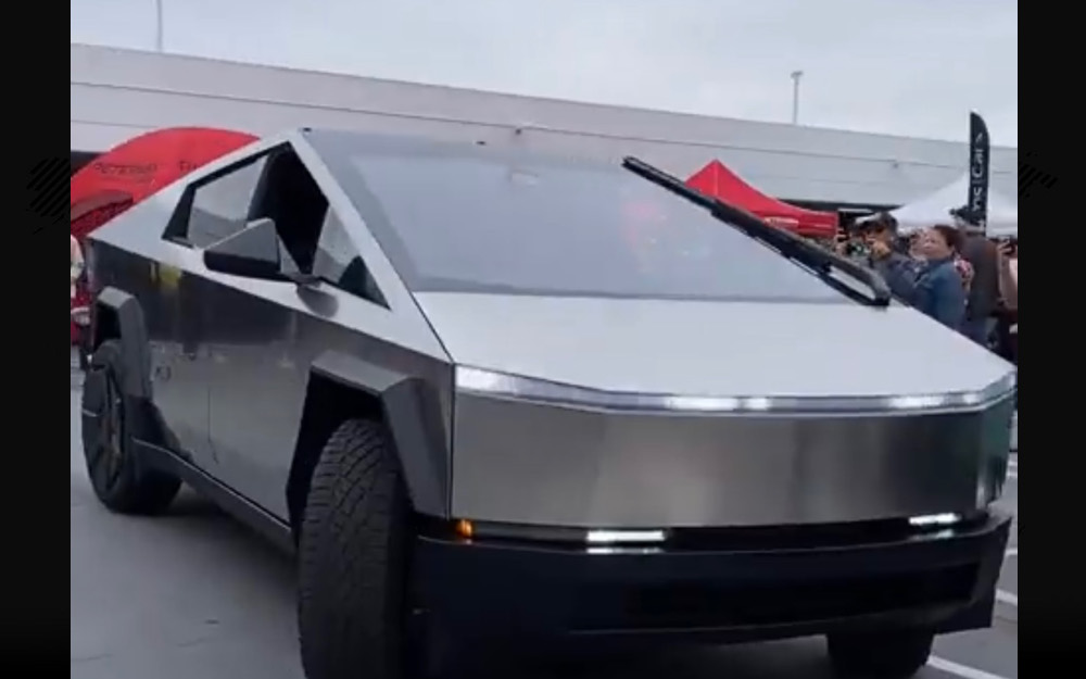 推測該輛Cybertruck極為接近量產車型