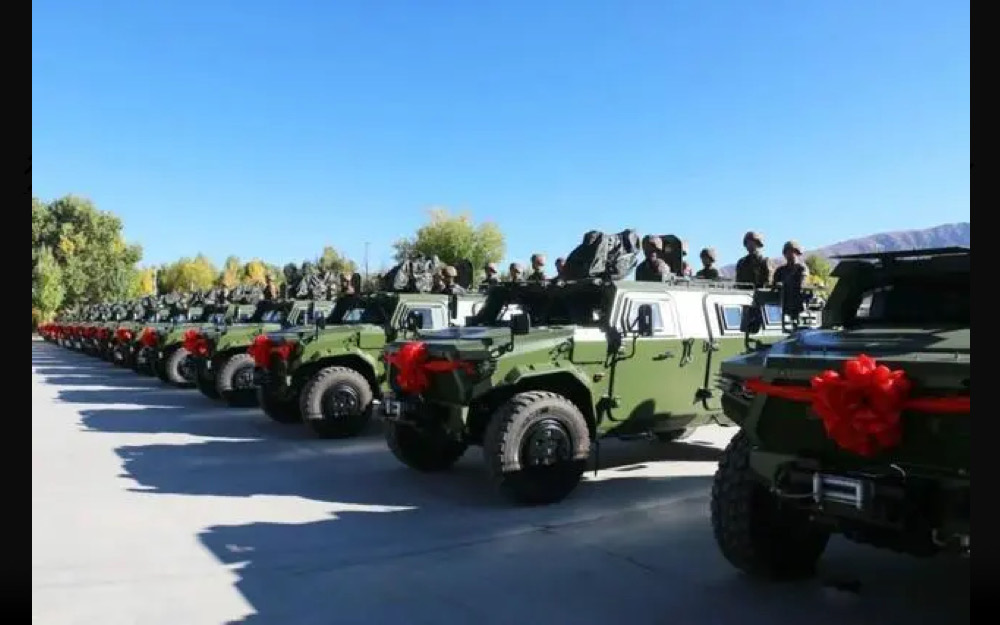 服役於解放軍邊防部隊的第三代猛士裝甲突擊車
