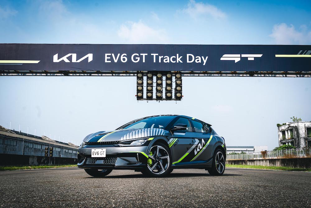 The Kia EV6 GT日前獲得美國《時代》雜誌2023年交通類最佳發明之一,並同時被《Road & Track》評為2024年度最佳性能電動車的最高殊榮!