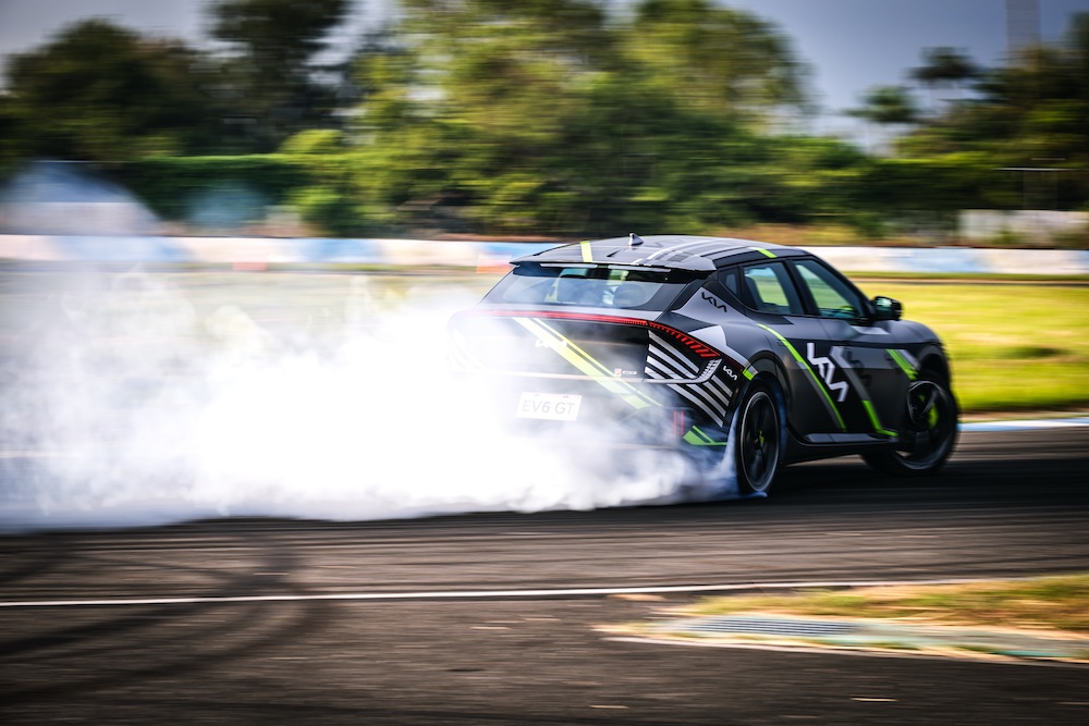 The Kia EV6 GT Track Day設計飄移模式關卡,可充份體驗The Kia EV6 GT在重心轉移時車輛俐落沉穩的動態反應。