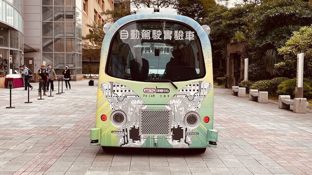 自動駕駛實驗車 自動駕駛實驗車