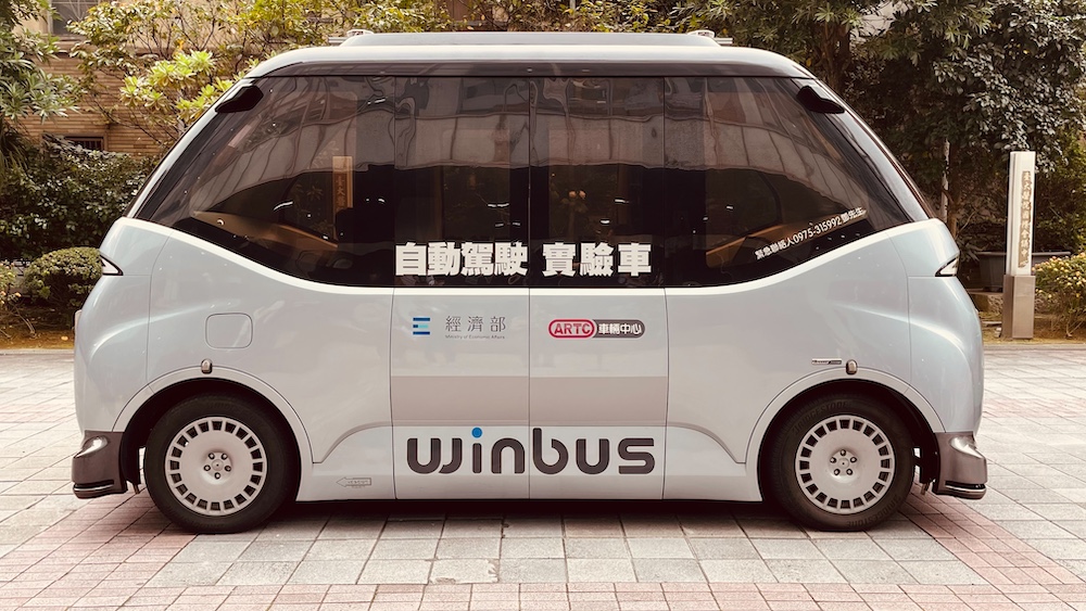 自動駕駛實驗車側面 自動駕駛實驗車側面